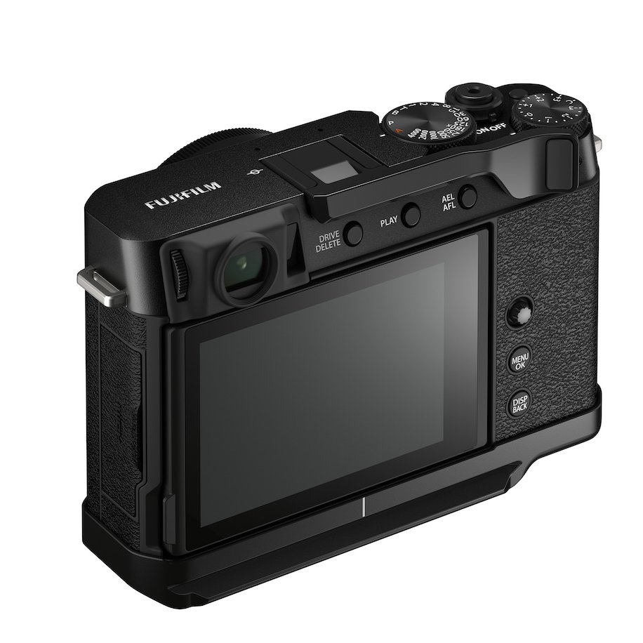 Fujifilm-X-E4-camera-6